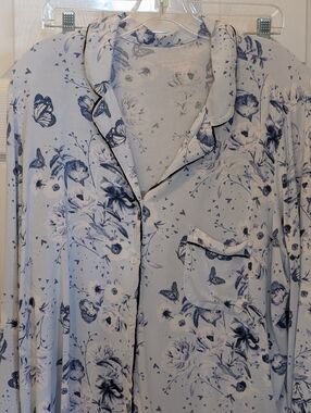 Victoria’s Secret Pajama Set XL/Tall Blue Floral Butterfly Button Top Lounge Set